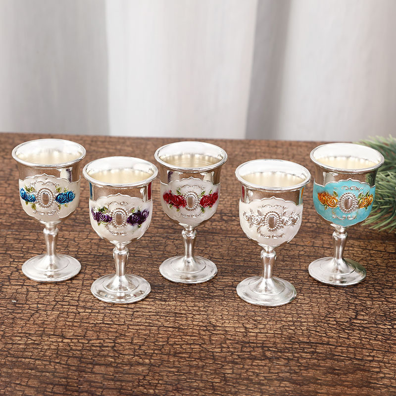 Old Fashioned Glass - 合金の小さなワイングラス、クリエイティブな飲用カップ、ヨーロピアンメタル、レトロ、絶妙