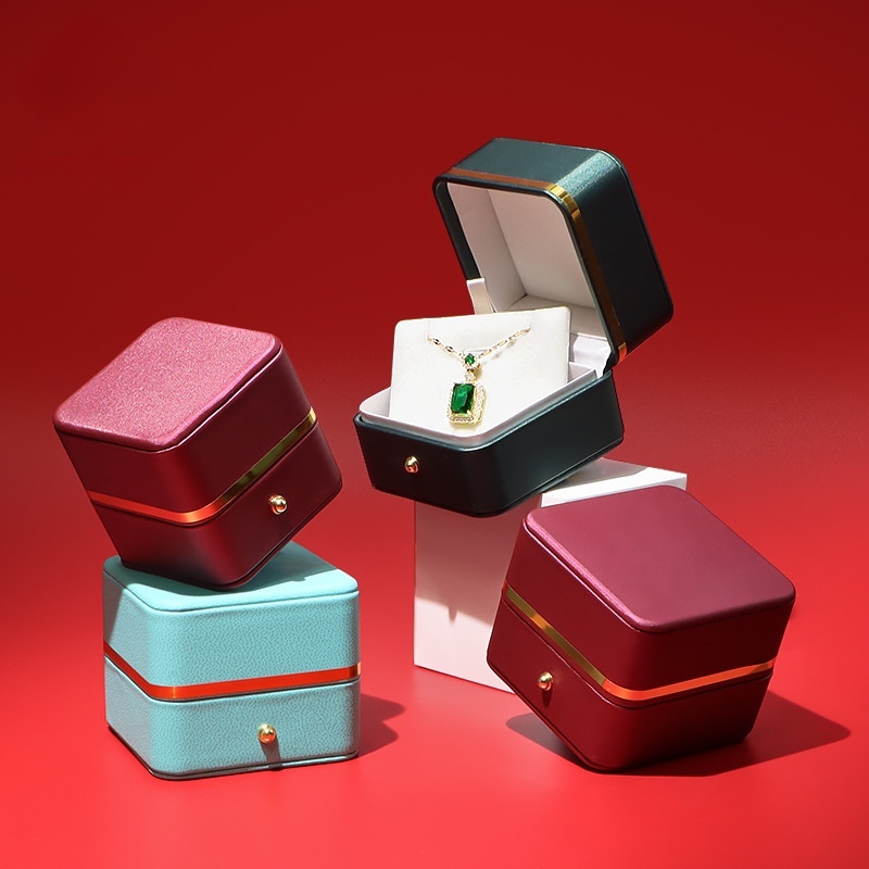 Bar Cart Gold - 高品質PUレザー製ジュエリーボックス、金装飾＆金属製留め金付き、リング/ペンダント/ブレスレット/ネックレスオーガナイザー、ギフト包装ボックス